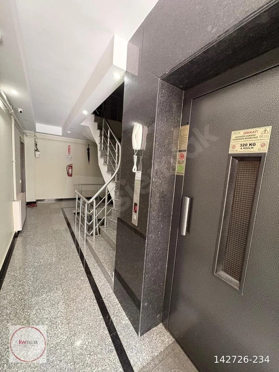 Beylikdüzü Kavaklı'da Satılık 3+2 Dubleks Daire 9